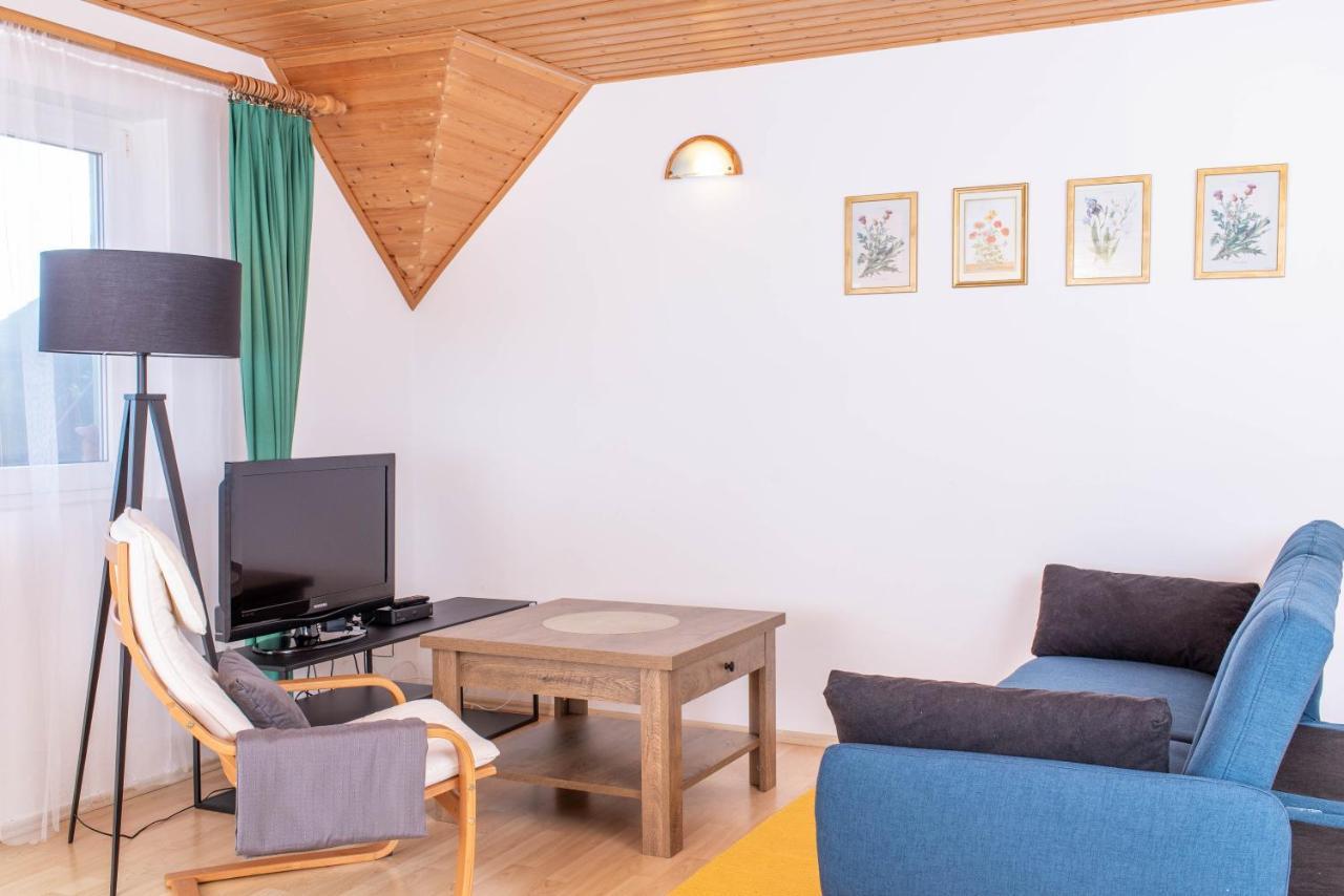 Park Apartman Heviz Exterior photo