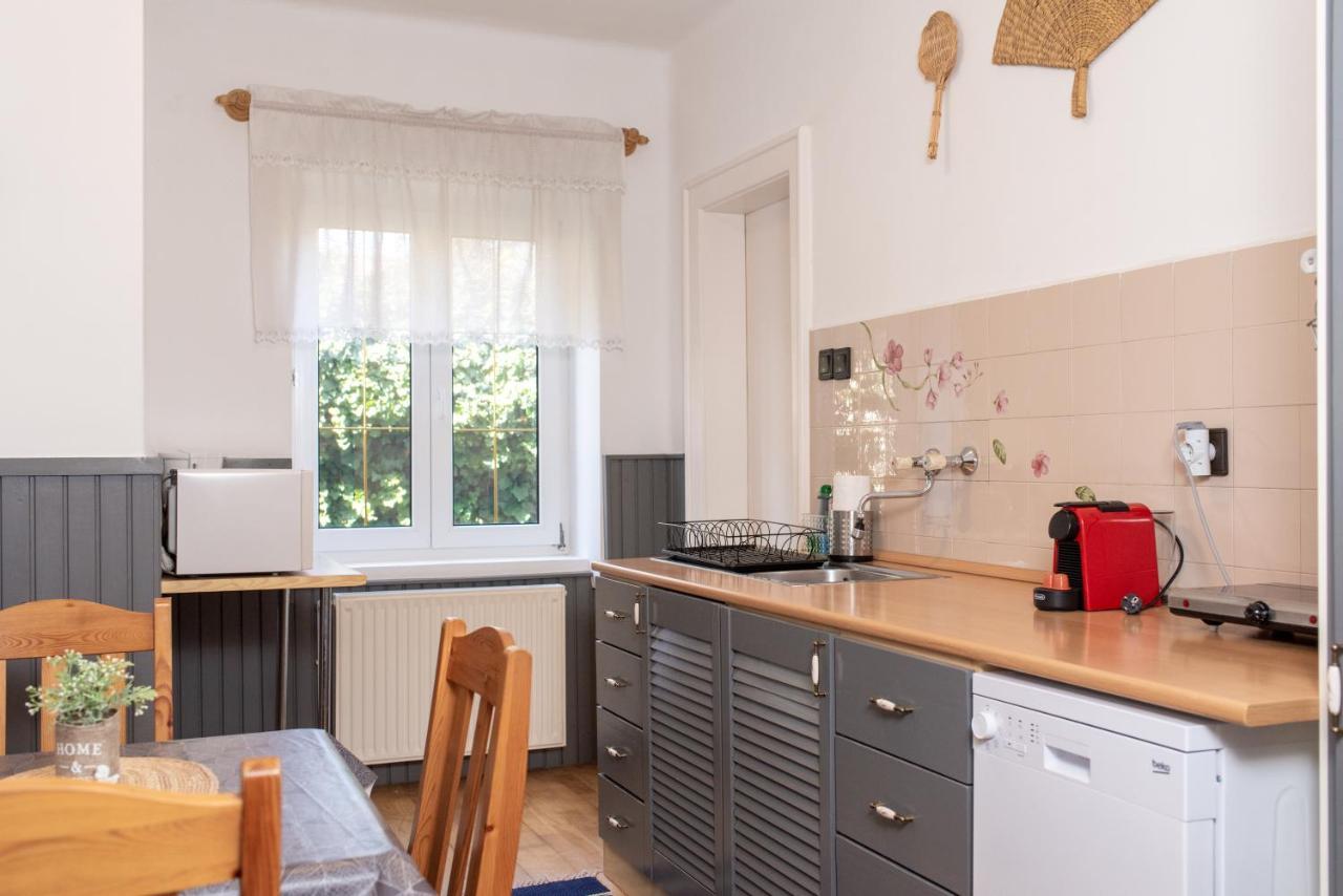 Park Apartman Heviz Exterior photo